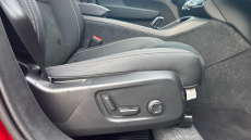 Volvo XC40 2.0 B4P Plus Dark 5dr Auto Petrol Estate